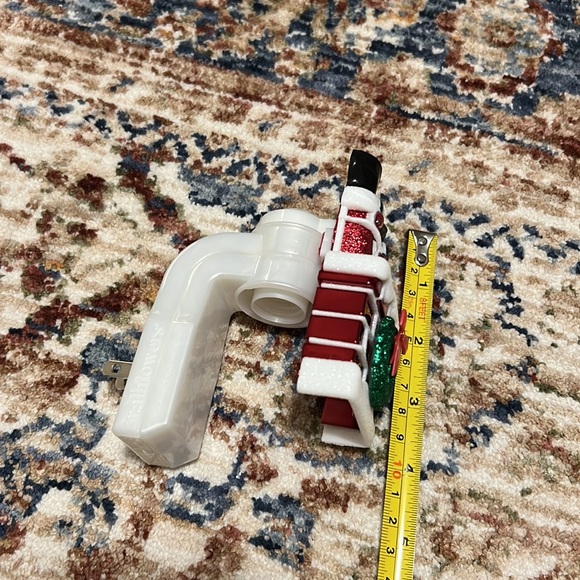 Bath and Body Works Plug In - Santa in Chimney - Picture 6 of 6